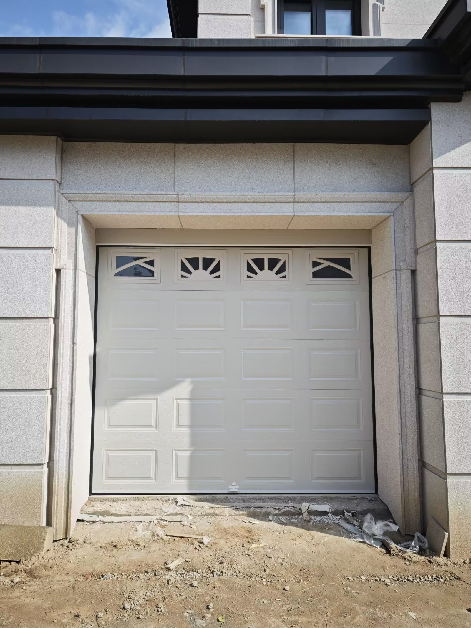 Who Sells Garage Doors in China? Find Reliable Suppliers and Manufacturers